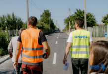 Locuitorii comunei Țipala, raionul Ialoveni, beneficiază de condiții mai sigure de deplasare datorită unui proiect de reabilitare a infrastructurii rutiere, realizat prin Programul „Europa este aproape”