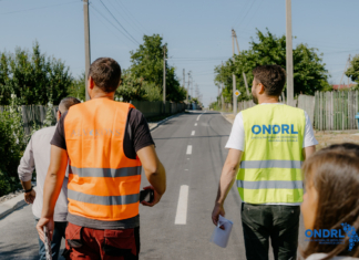 Locuitorii comunei Țipala, raionul Ialoveni, beneficiază de condiții mai sigure de deplasare datorită unui proiect de reabilitare a infrastructurii rutiere, realizat prin Programul „Europa este aproape”